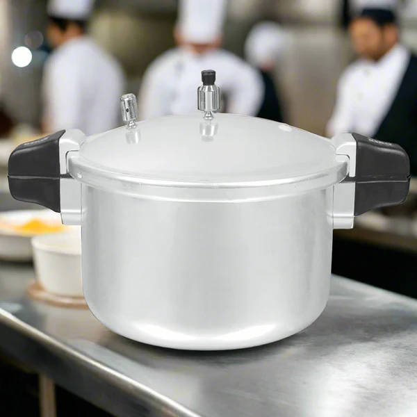 Saucepan 1.5 L with lid